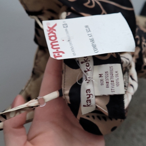 Dress - Picture 3 of 4